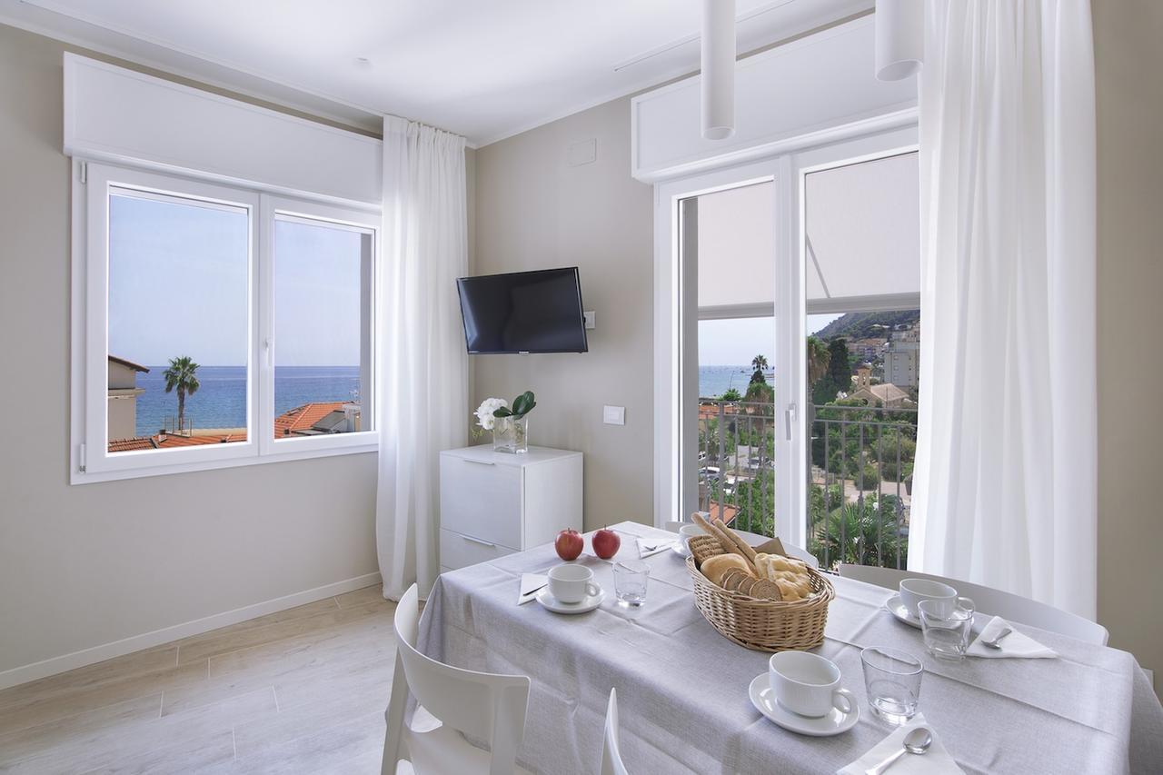 Residence Dolcemare Laigueglia Bagian luar foto