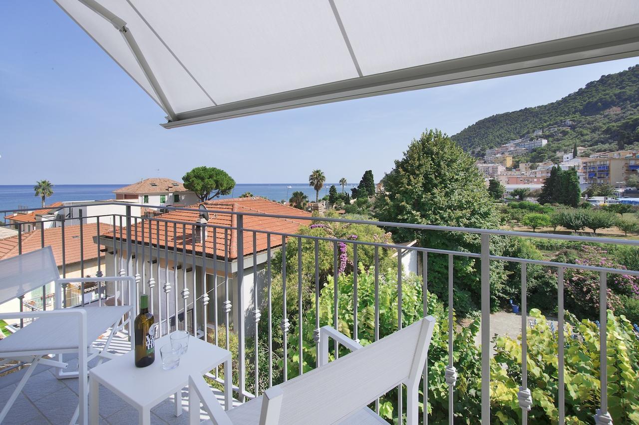Residence Dolcemare Laigueglia Bagian luar foto